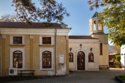 Арменска апостолическа църква „Св. Богородица“