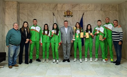 Четирима шуменски кикбоксьори с медали…